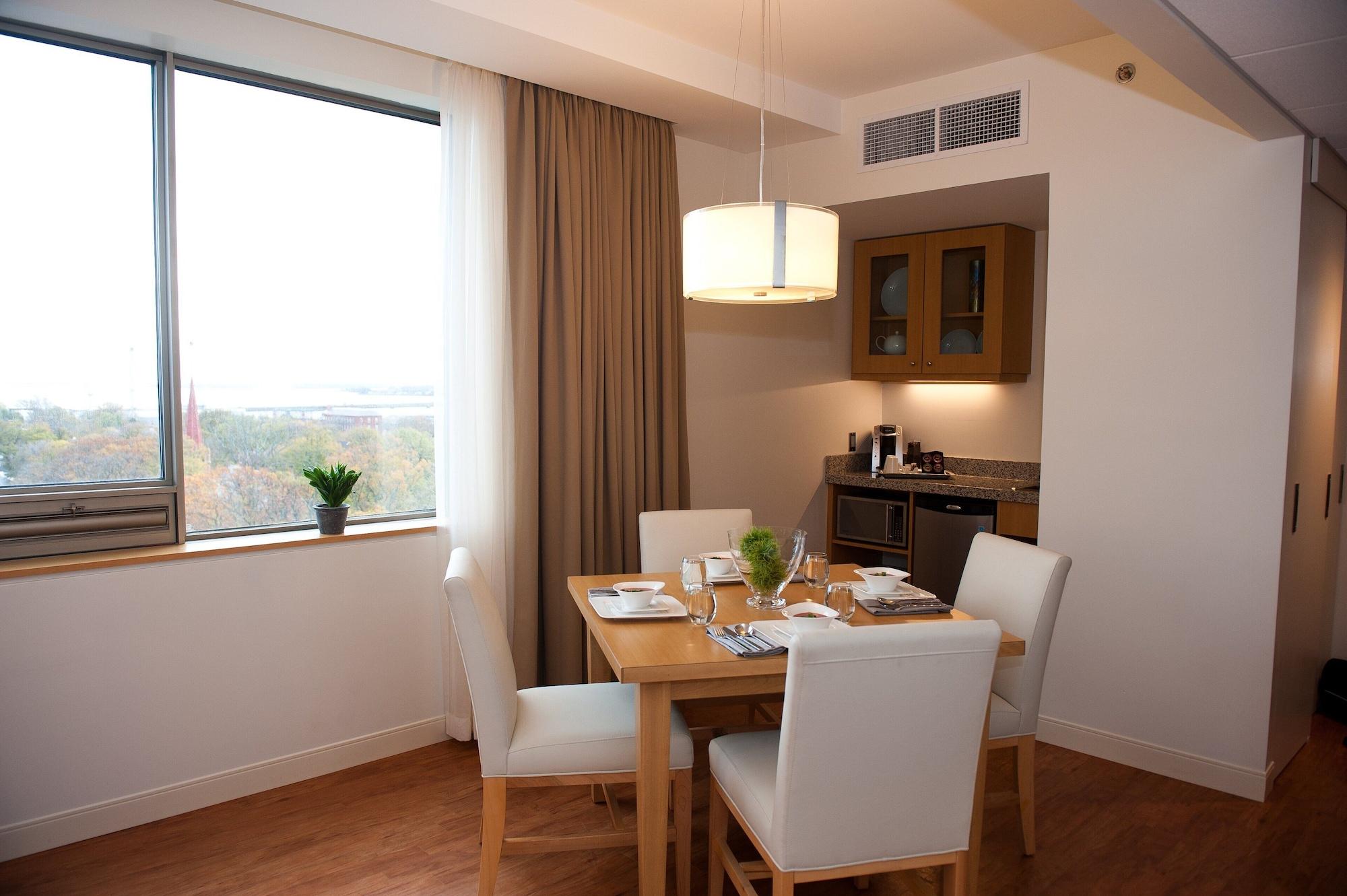 The Holman Grand Hotel ชาร์ลอตต์ทาวน์ ภายนอก รูปภาพ