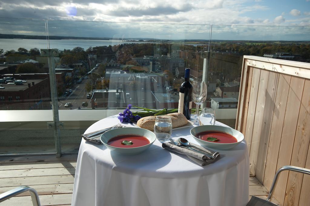 The Holman Grand Hotel ชาร์ลอตต์ทาวน์ ภายนอก รูปภาพ